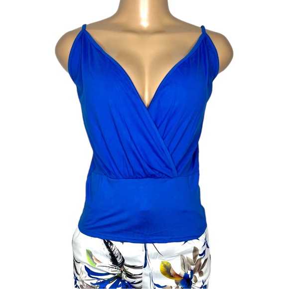 NWT 2 Pieces White and Blue Women Set Size L Short with pockets and Wrap top - Picture 3 of 7